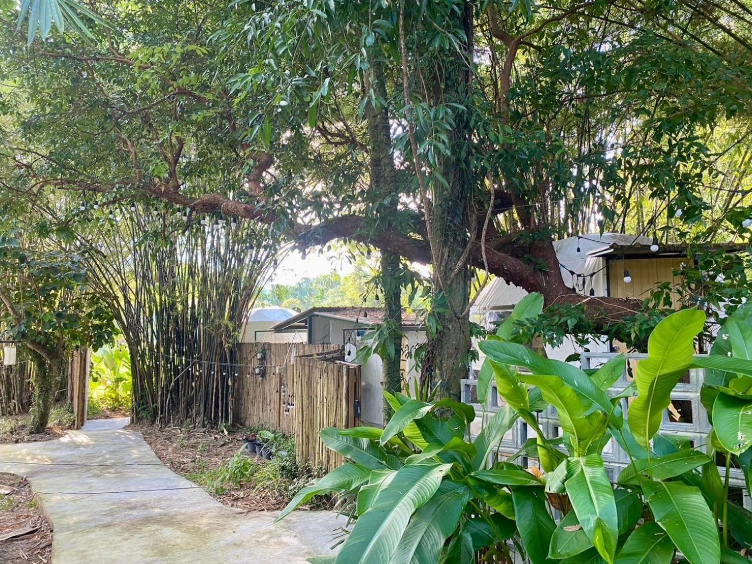Baan Nai Baan Nok Resort Nakhon Nayok Exteriör bild