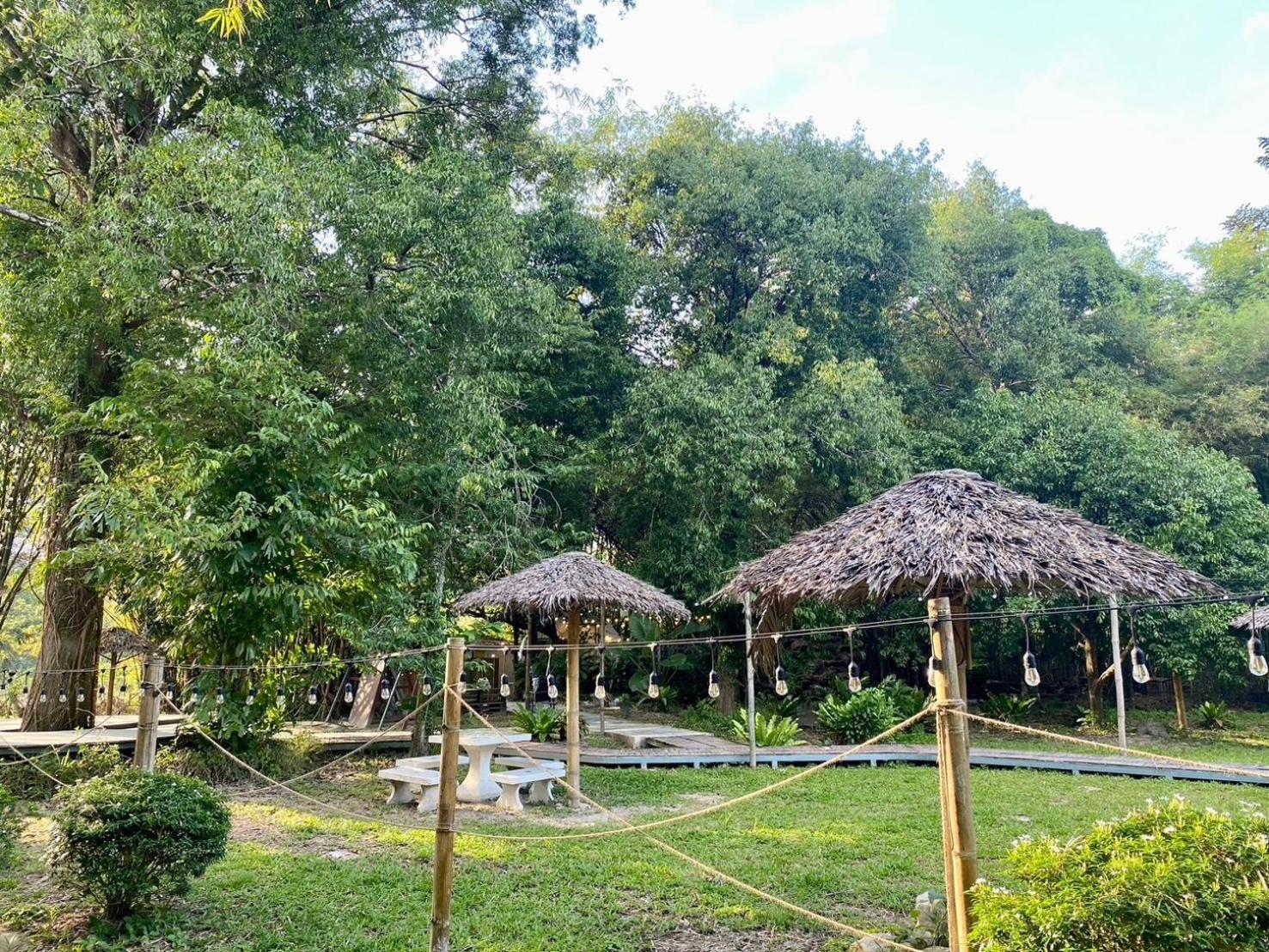 Baan Nai Baan Nok Resort Nakhon Nayok Exteriör bild
